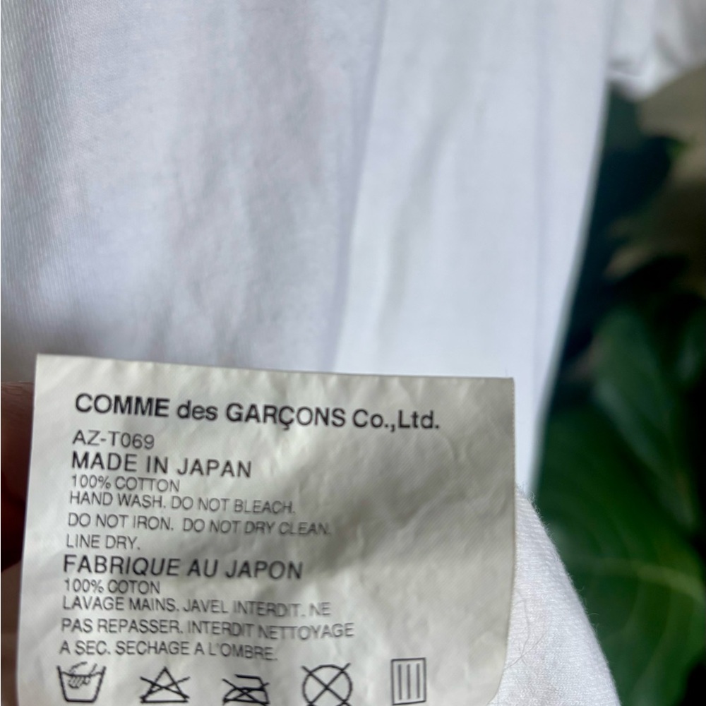 Comme des Garçons Play White Shirt with Big Black Heart 100% Authentic - Picture 5 of 7
